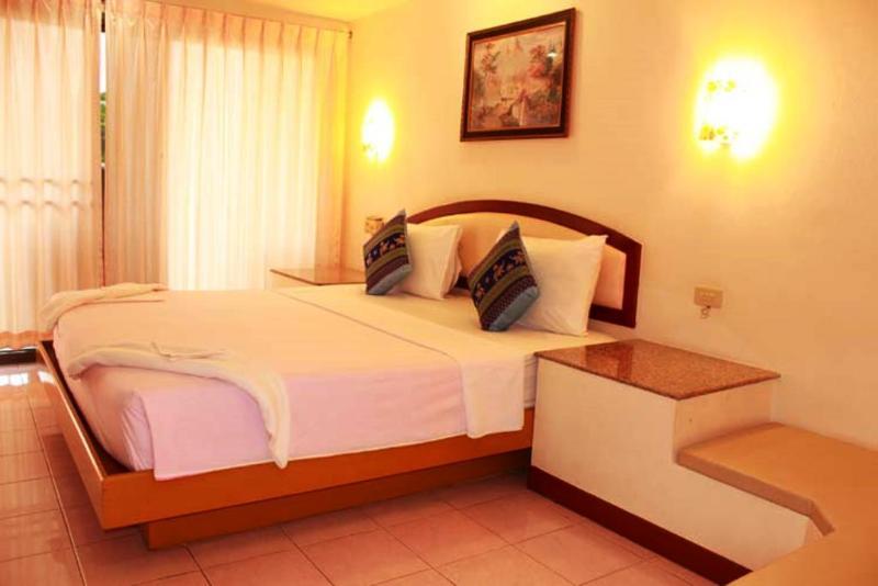 Sp House Phuket Hotel Pantai Kata Bagian luar foto